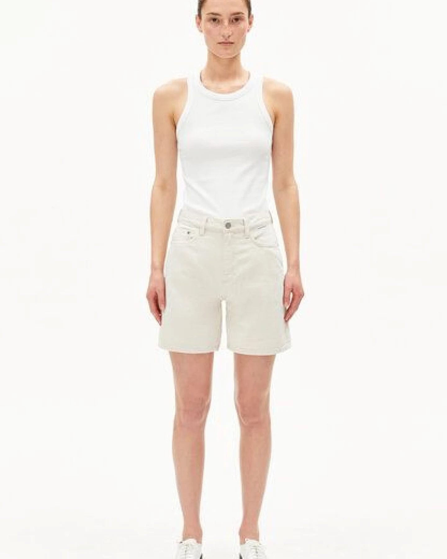 ARMEDANGELS SHEAARI Damen Jeans Shorts aus recycelter Baumwolle – Ansicht 4