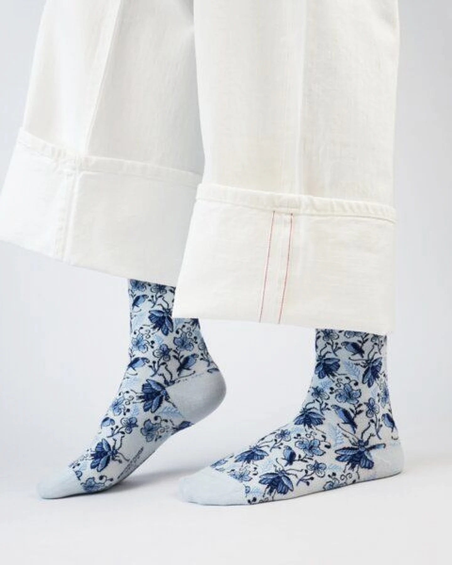 KUNSTSOKKEN Kunst Socken - Nahtlose Bunte Socken aus Bio-Baumwolle Mix - weihnachtsgeschenke für Künstler - Lustige Socken Geschenk – Ansicht 4