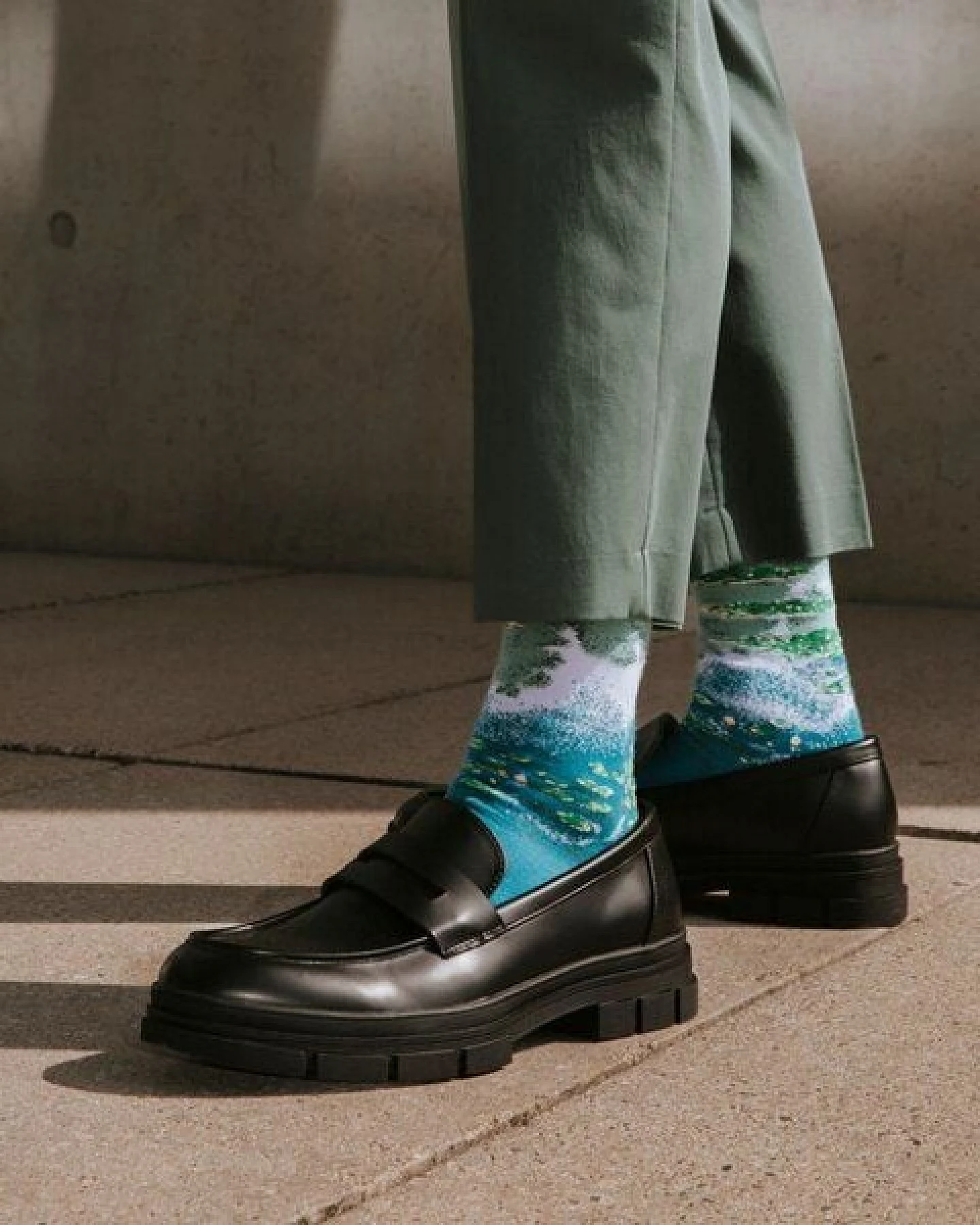 KUNSTSOKKEN Kunst Socken - Nahtlose Bunte Socken aus Bio-Baumwolle Mix - weihnachtsgeschenke für Künstler - Lustige Socken Geschenk – Ansicht 3