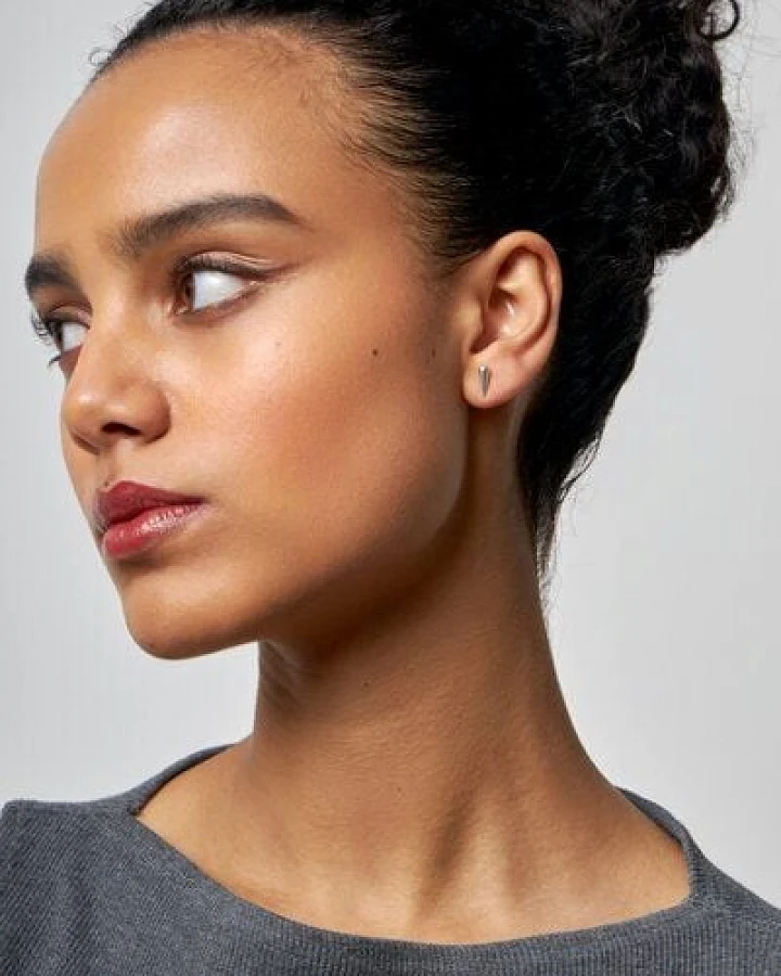 noemvri fashion label drop earrings Liselle