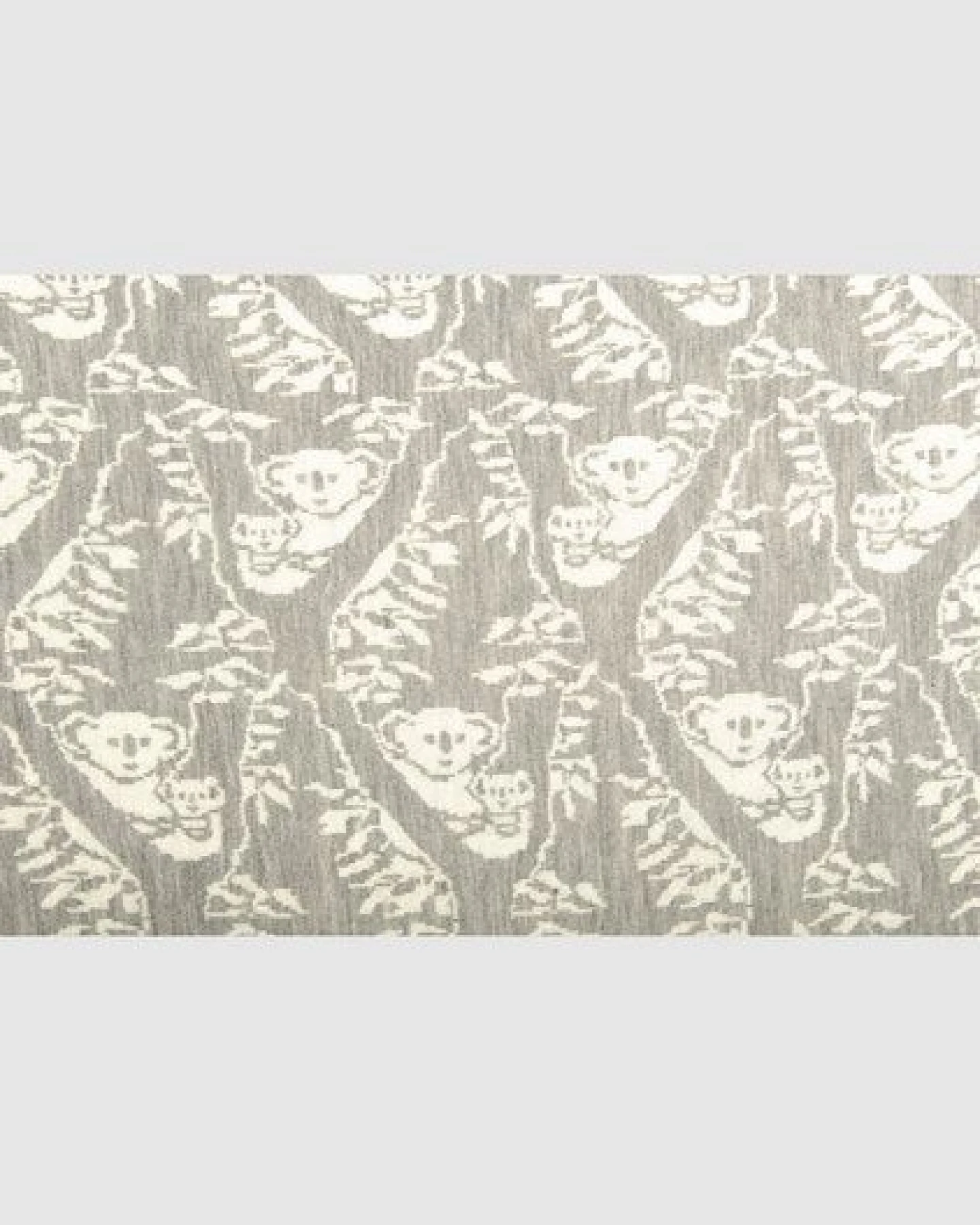 LANARTO slow fashion Stola, dreieckiges Schultertuch Koala aus 100% mulesingfreier Merinowolle Feinstrick made in germany – Ansicht 2
