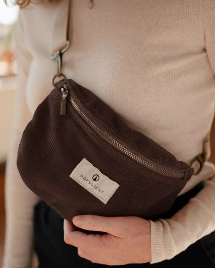 NORDLICHT Bauchtasche TOMMA Cord aus Bio-Baumwolle