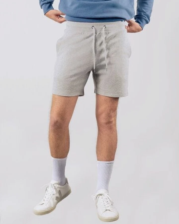 Honest Basics Sweat Shorts aus Bio- und recycelter Baumwolle