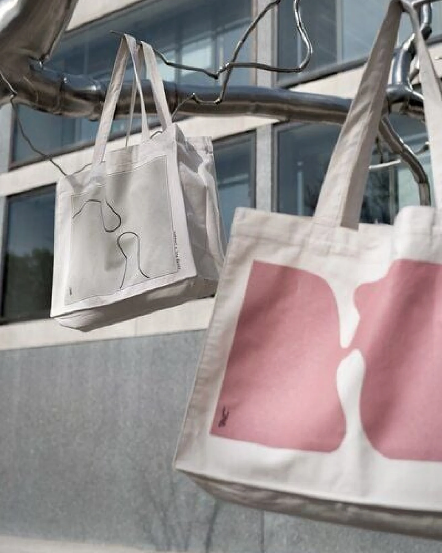 noemvri fashion label noëmvri x lina danitz Tote Bag – Ansicht 2