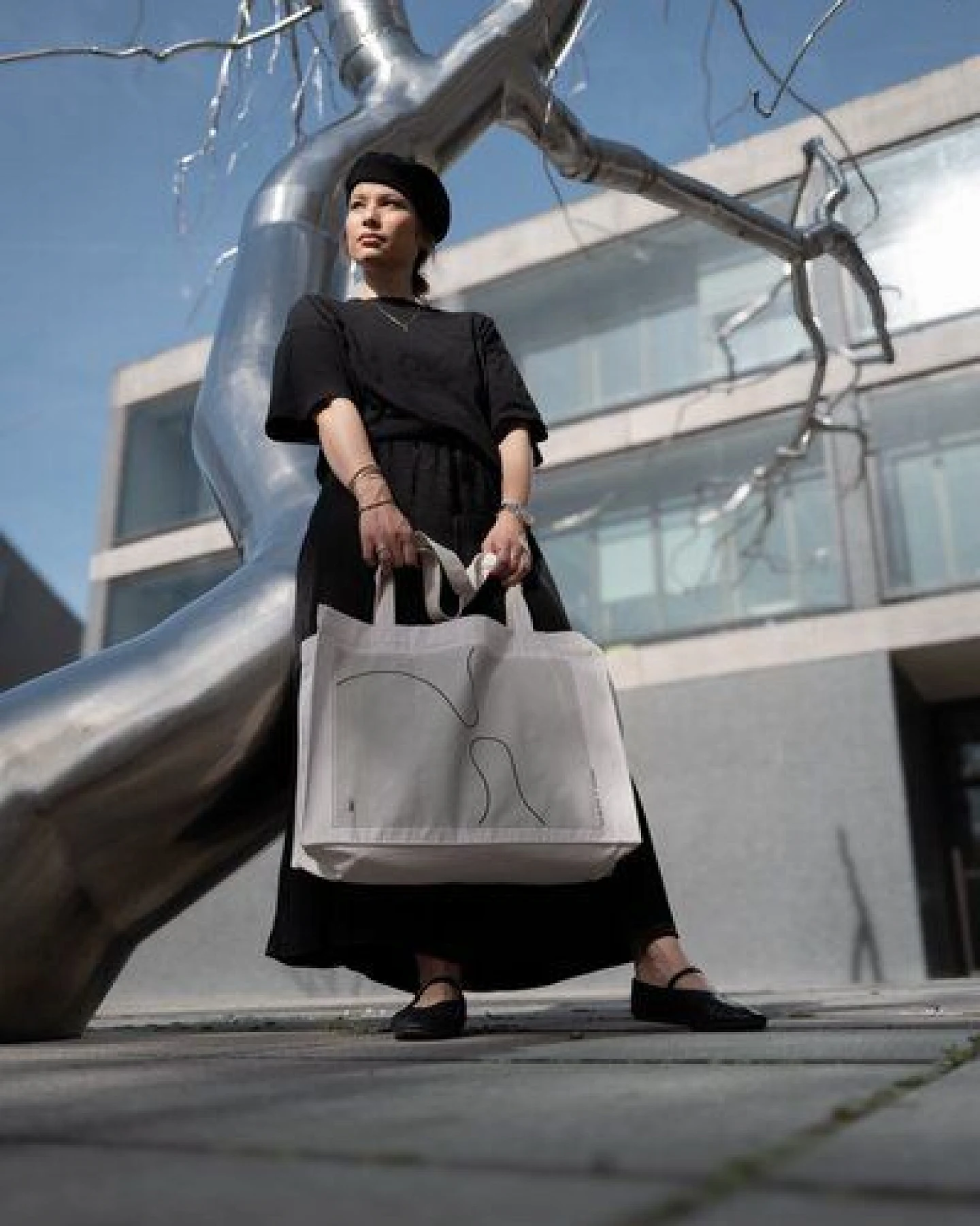 noemvri fashion label noëmvri x lina danitz Tote Bag – Ansicht 3