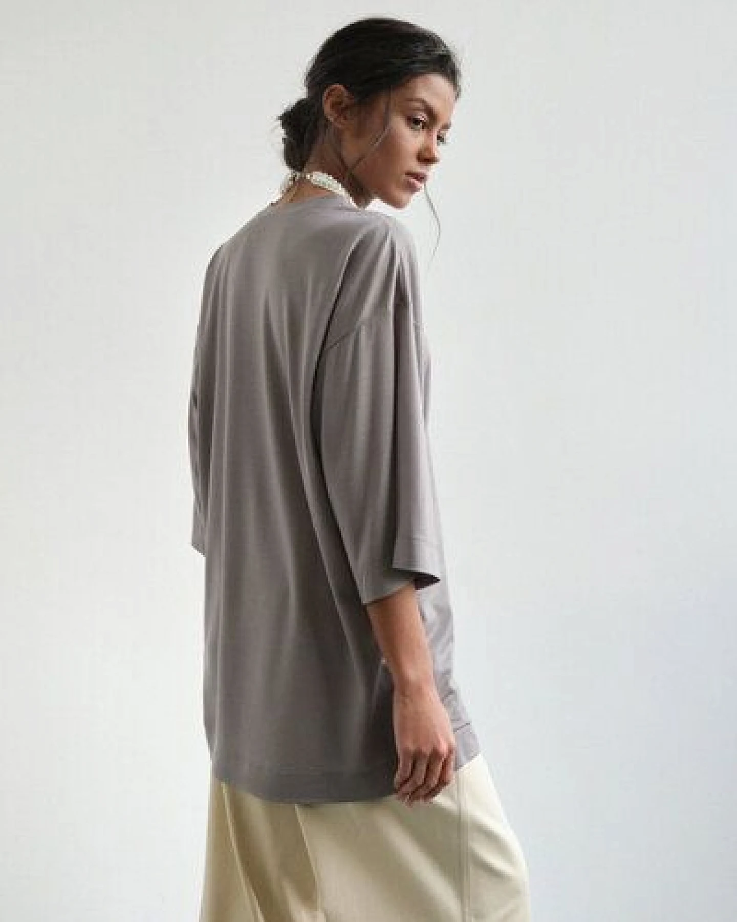 IVA RYCH Oversize-T-Shirt in Grau I Deadstock – Ansicht 4