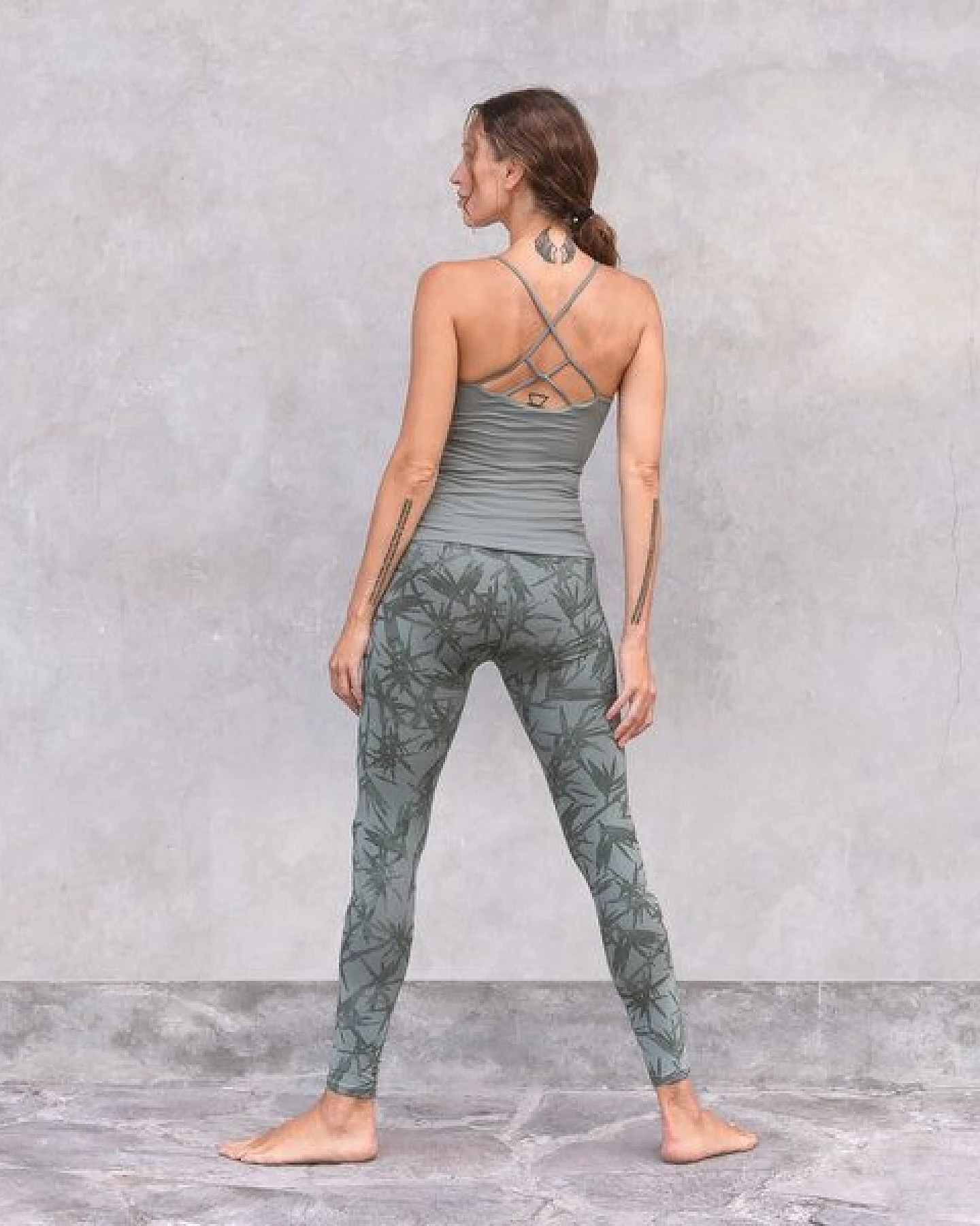 Jaya TOSCA NATURE - Damen - High-Rise Leggings mit Allover-Nature-Print aus elastischer Biobaumwolle mit doppelter Taillenpartie – Ansicht 2
