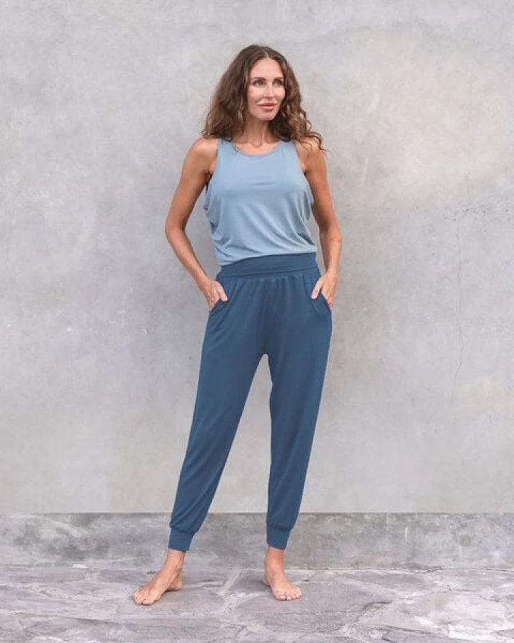 Jaya SYLVIE - Lounge + Yogapants aus softem Bambus/Biobaumwoll Mix in lockerer Passform mit Roll-down Belt