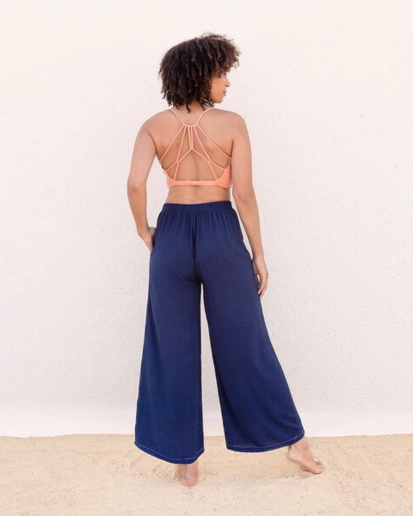 SKY - Damen - JAYA-UNIQUE - lässige Sommerhose, gerade geschnittene Beine, Drawstrings Dip-Dye Färbung handgemacht in Bali – Ansicht 2