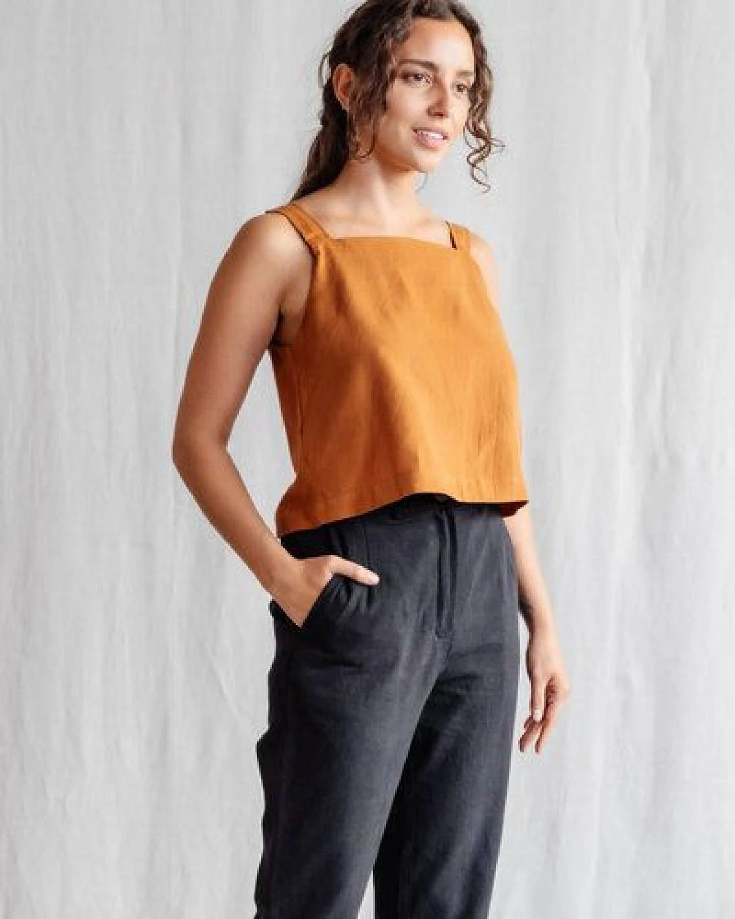 Jyoti - Fair Works Baumwoll Top Chira – Ansicht 4