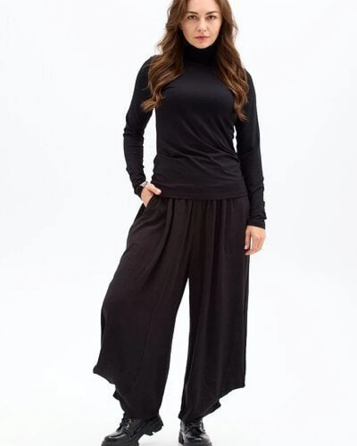 Hose Terra – Locker sitzende Hose – Breiter elastischer Bund – Verdeckte Taschen – Viskose mit Leinen – Fair produziert in Polen – KOKOworld