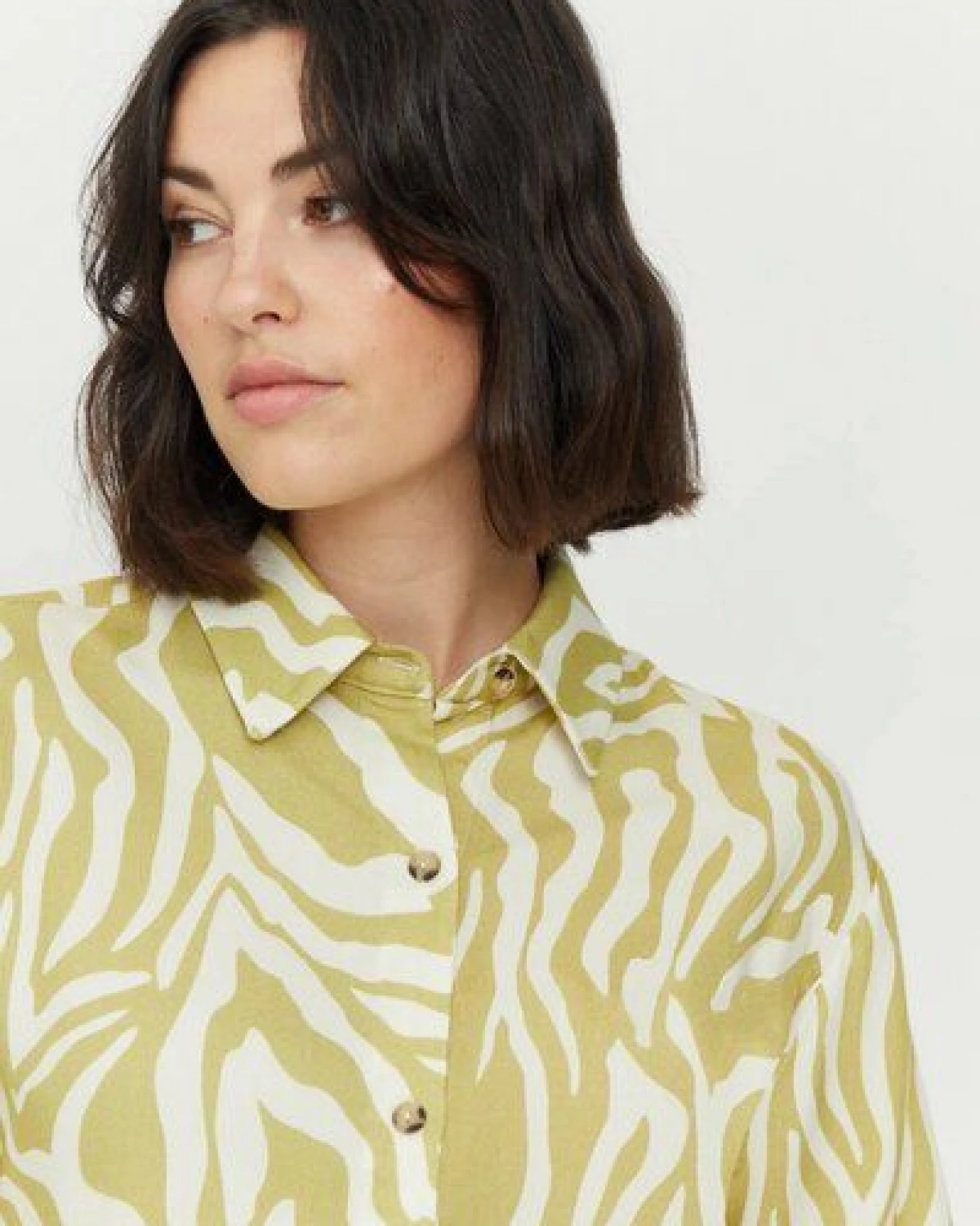 Mazine Hemdbluse - Roja Print Blouse - Celery Green – Ansicht 3
