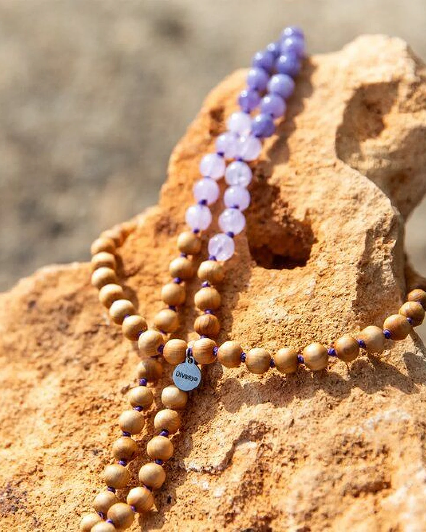 Divasya Mala Kette "Rise & Shine" aus 108 Perlen geknotet – Ansicht 3