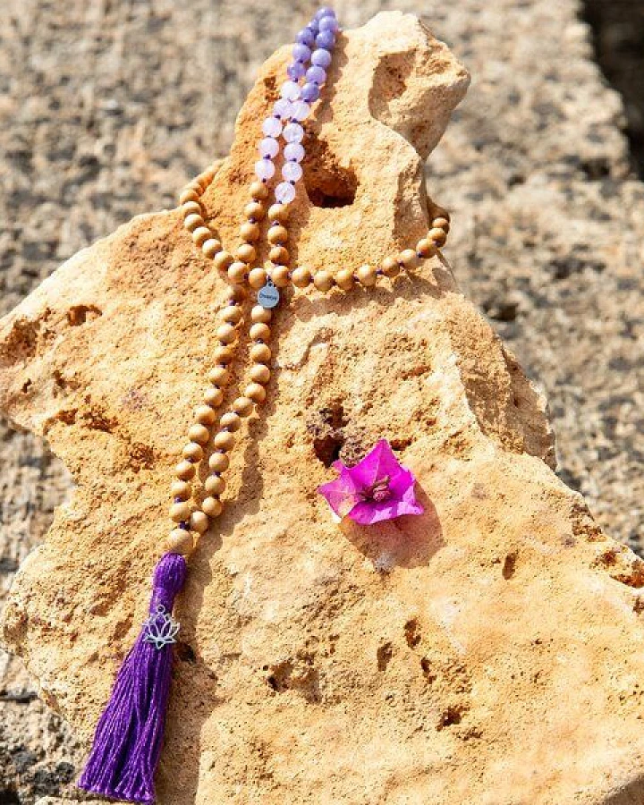 Divasya Mala Kette "Rise & Shine" aus 108 Perlen geknotet