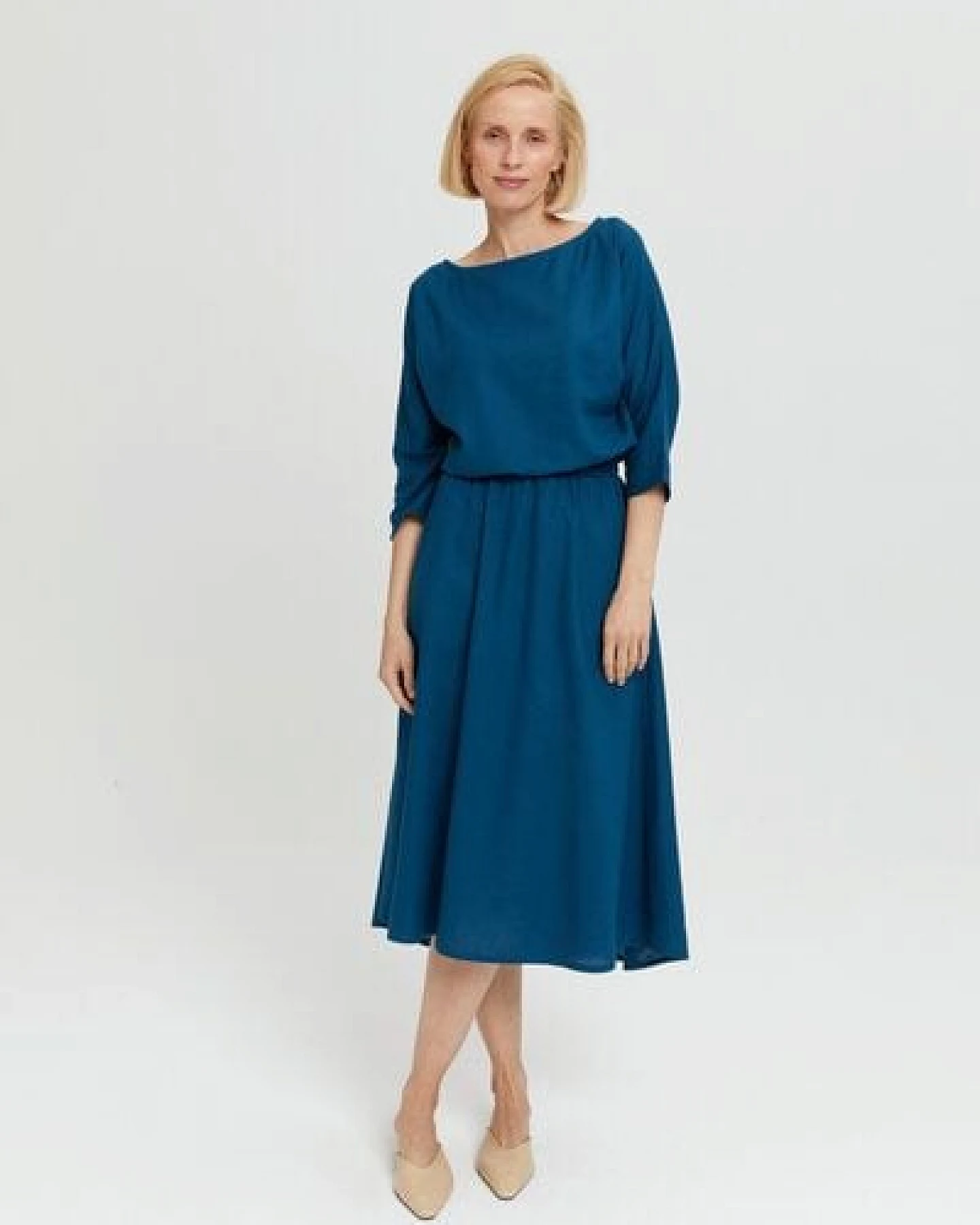 AYANI Nane Midikleid mit ¾-Ärmeln aus Leinen & ECOVERO – Ansicht 3