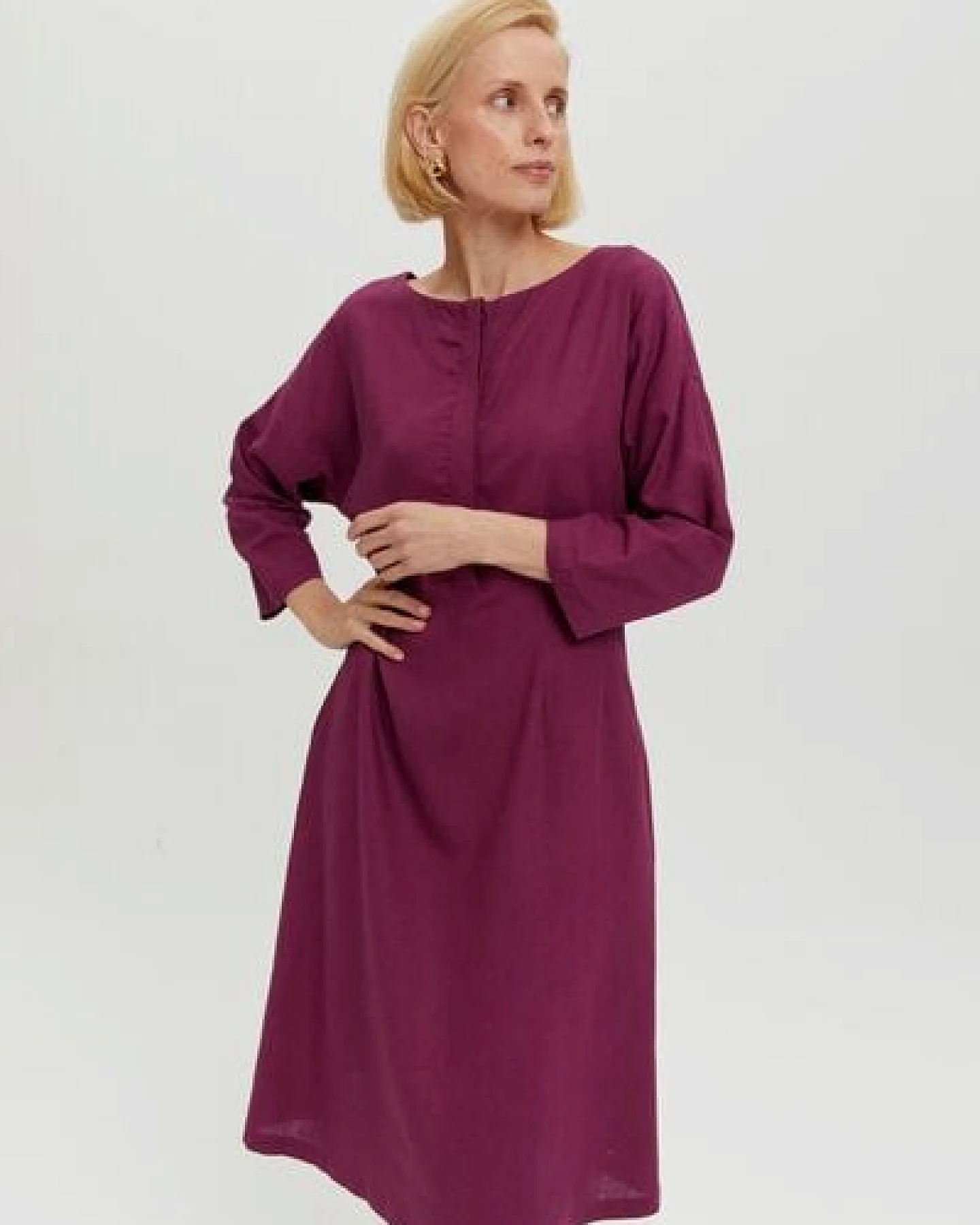 AYANI Lusin Midikleid aus Leinen & ECOVERO – Ansicht 2