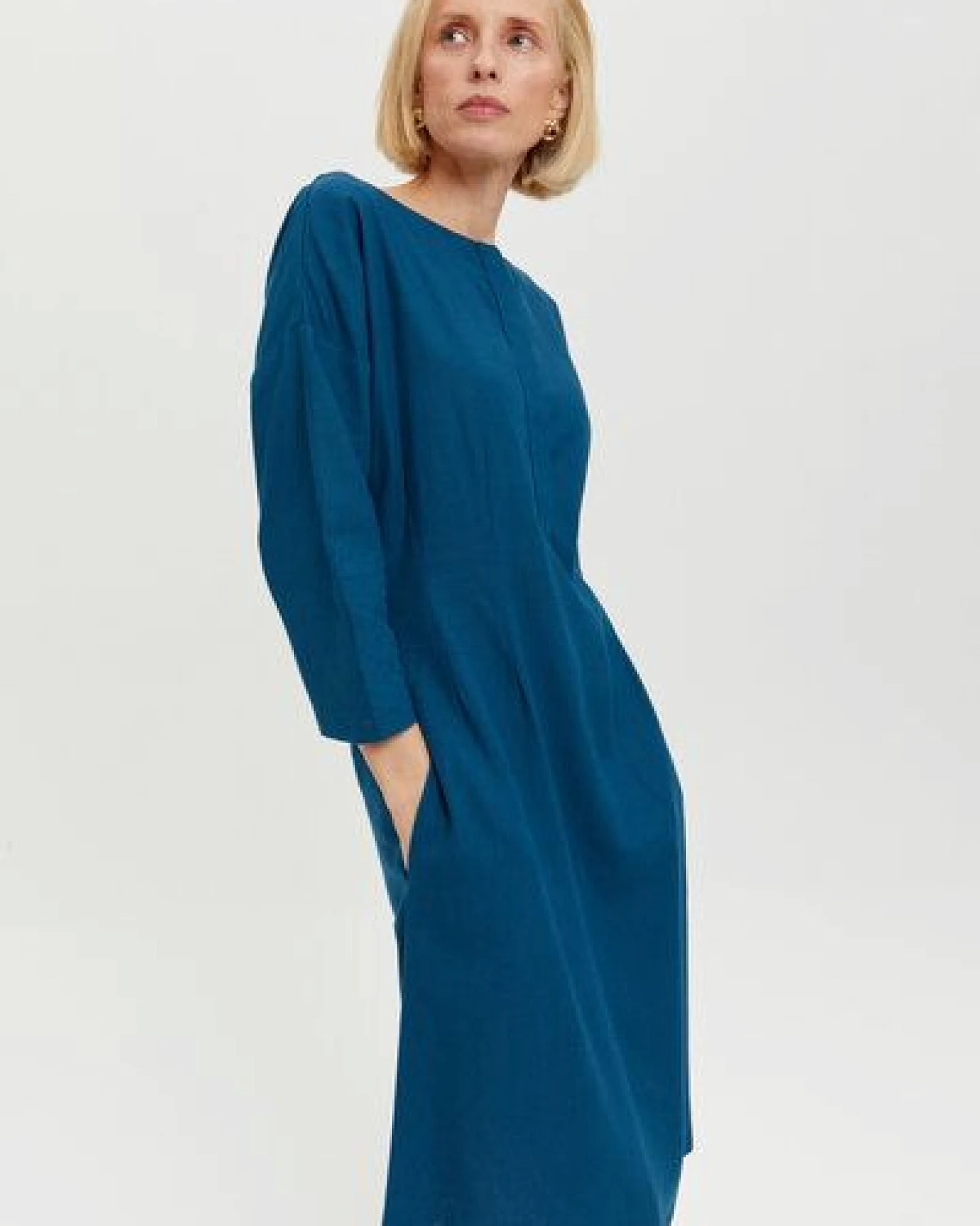 AYANI Lusin Midikleid aus Leinen & ECOVERO – Ansicht 2