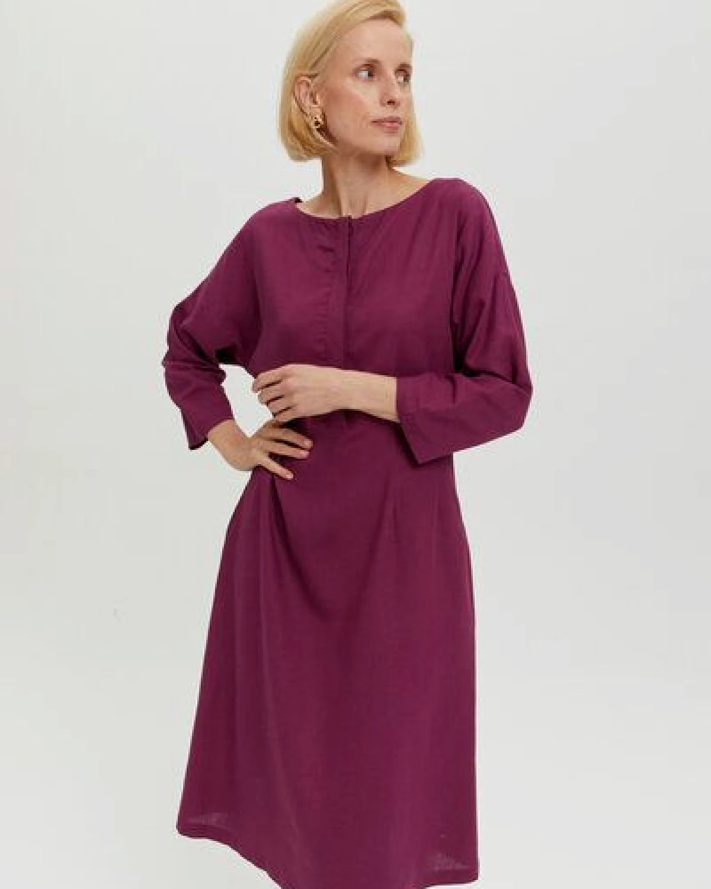 AYANI Lusin Midikleid aus Leinen & ECOVERO – Ansicht 2