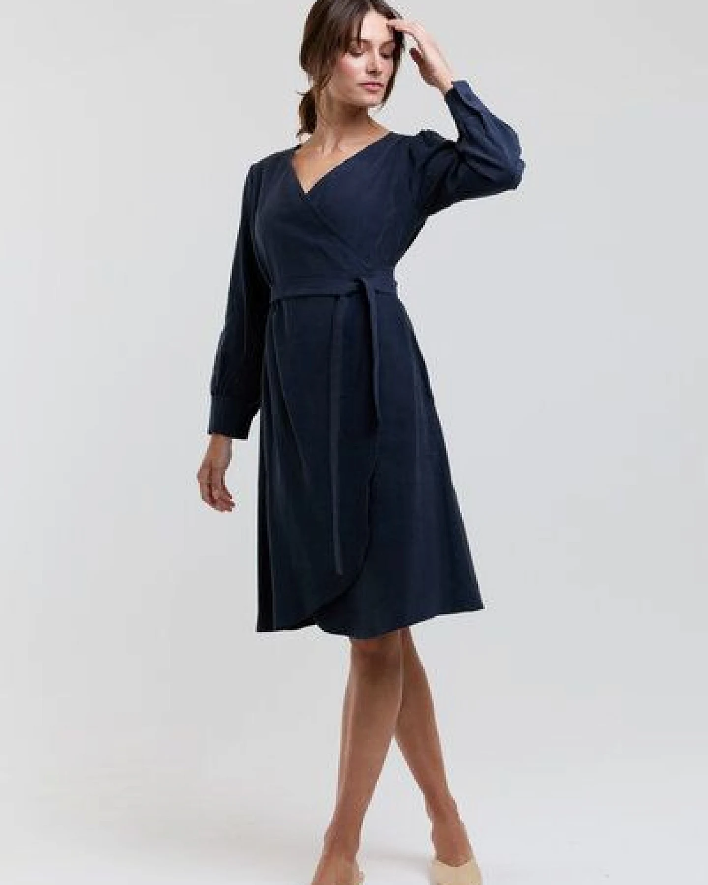 AYANI Sophie Wickelkleid aus TENCEL – Ansicht 3