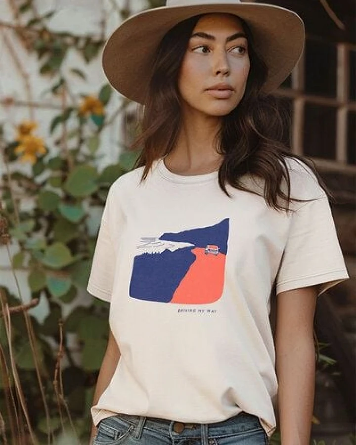 Kultgut Biofair - Artdesign - Recyceltes Bio- Baumwolle- off white / Driving my way Shirt