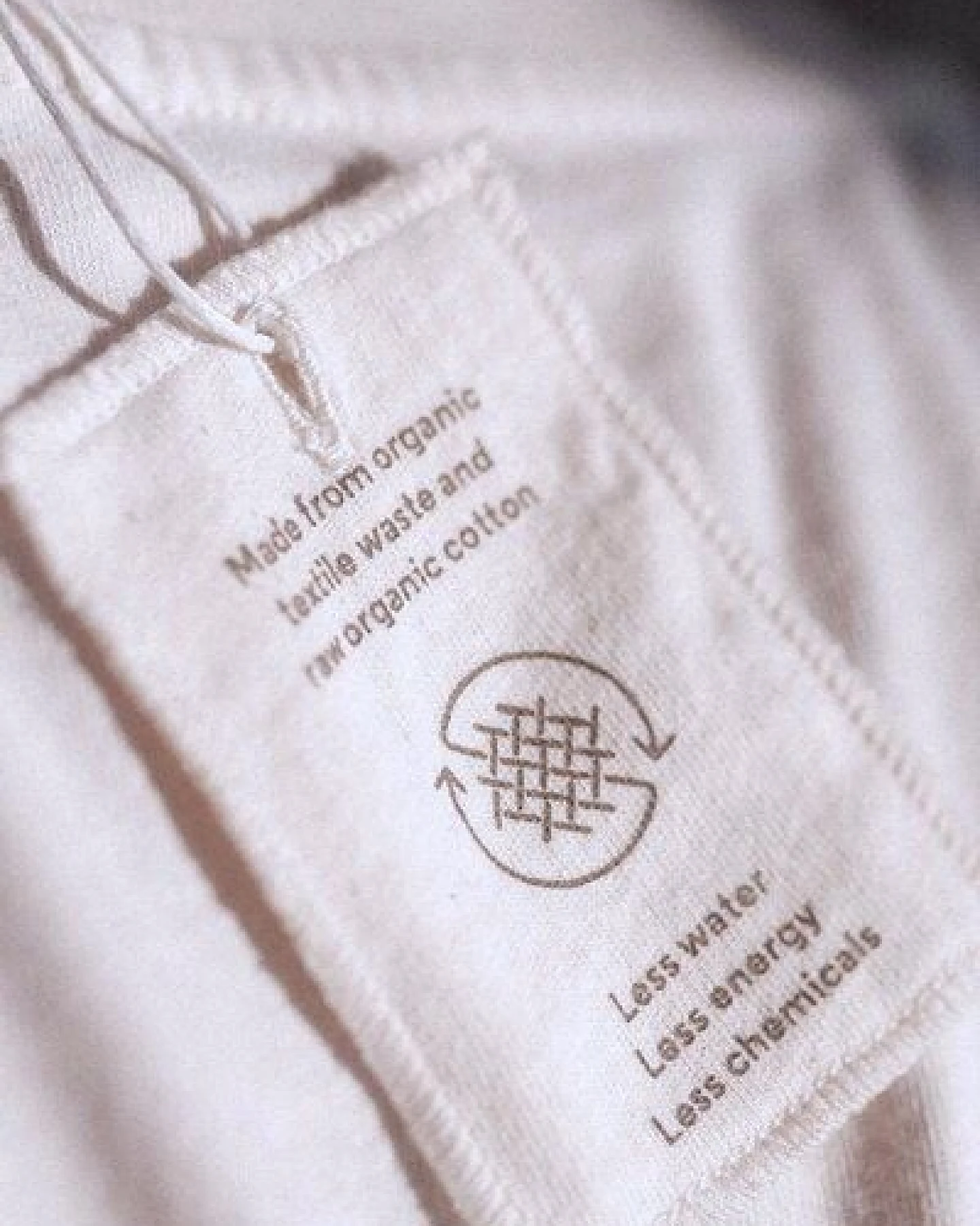 Kultgut Biofair - Artdesign - Recyceltes Bio- Baumwolle- off white / Driving my way Shirt – Ansicht 4