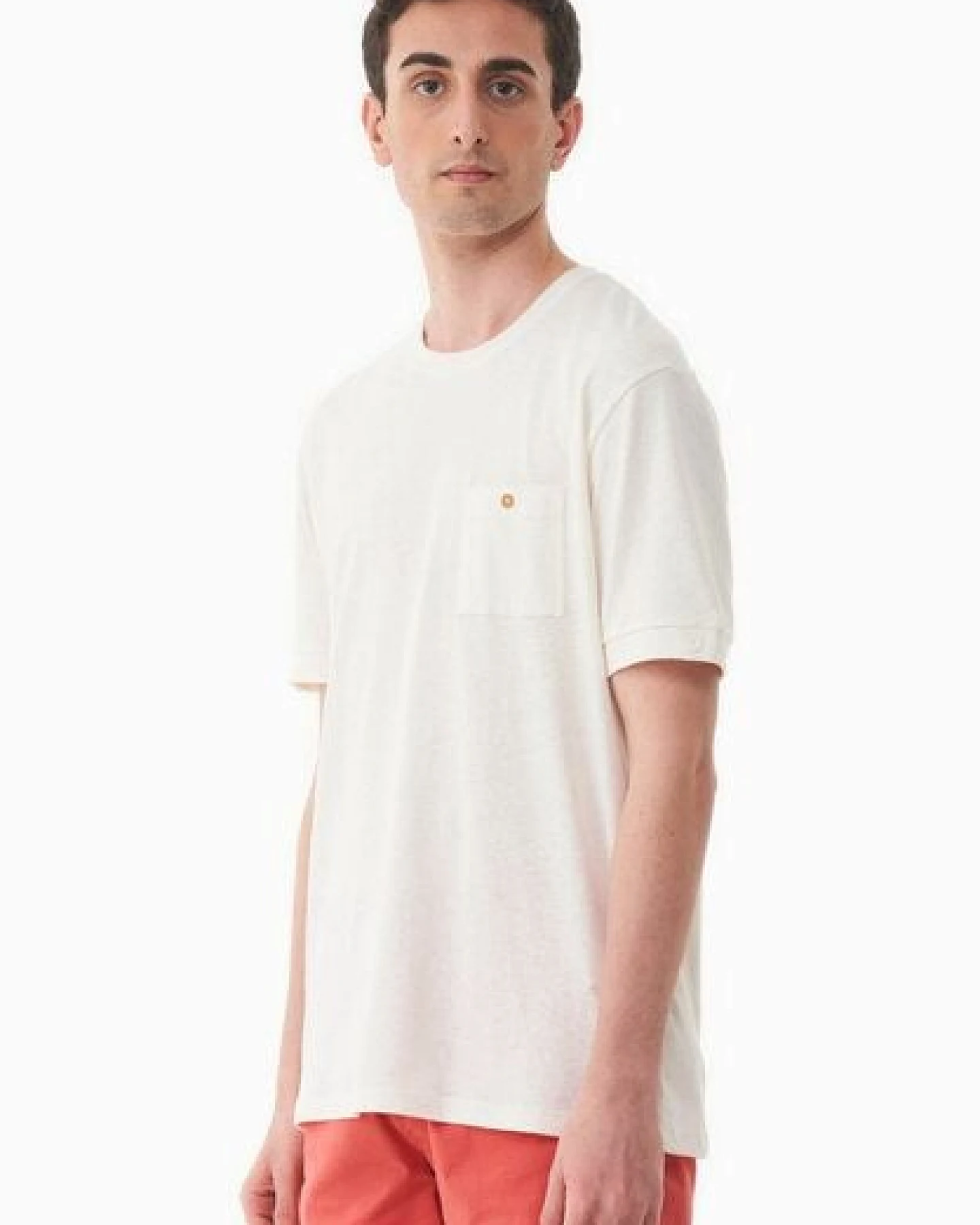 ORGANICATION T-Shirt aus Bio-Baumwolle und Leinen mit Brusttasche – Ansicht 4