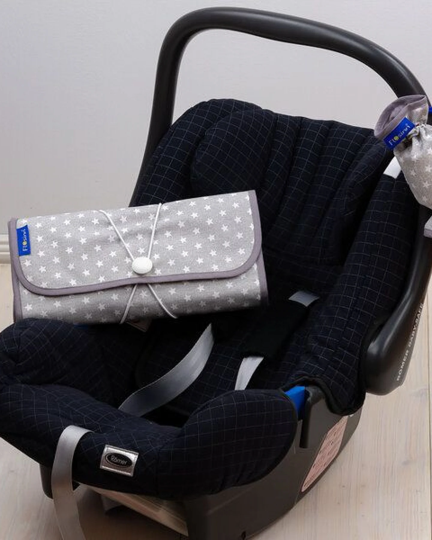 Flosinn Wickeltasche Wickelunterlage Wickelclutch abwischbar in verschiedenen Farben – Ansicht 4