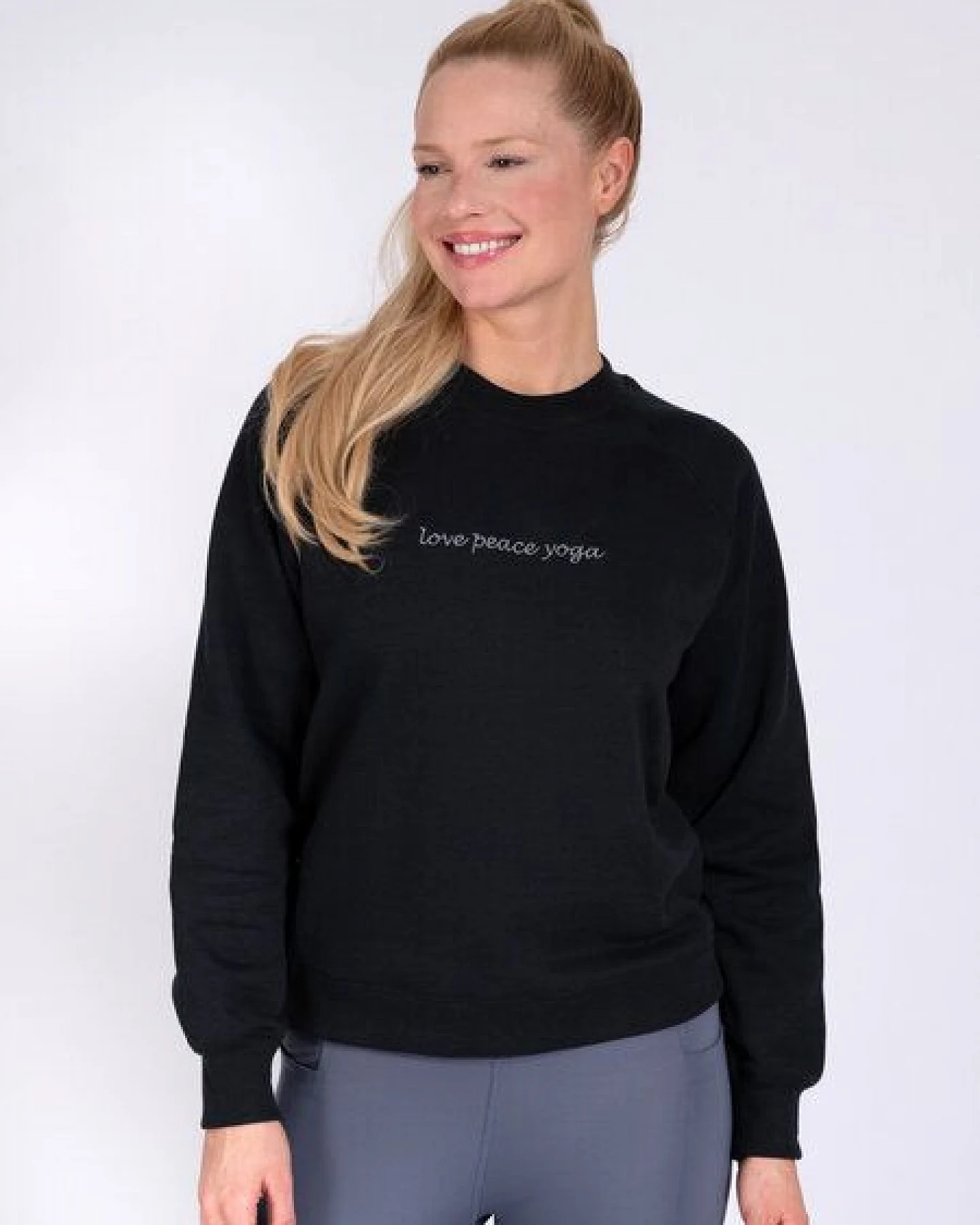 Magadi Damen Sweater BELLA mit Love- Peace- Yoga aus Sweat-Stoff – Ansicht 3