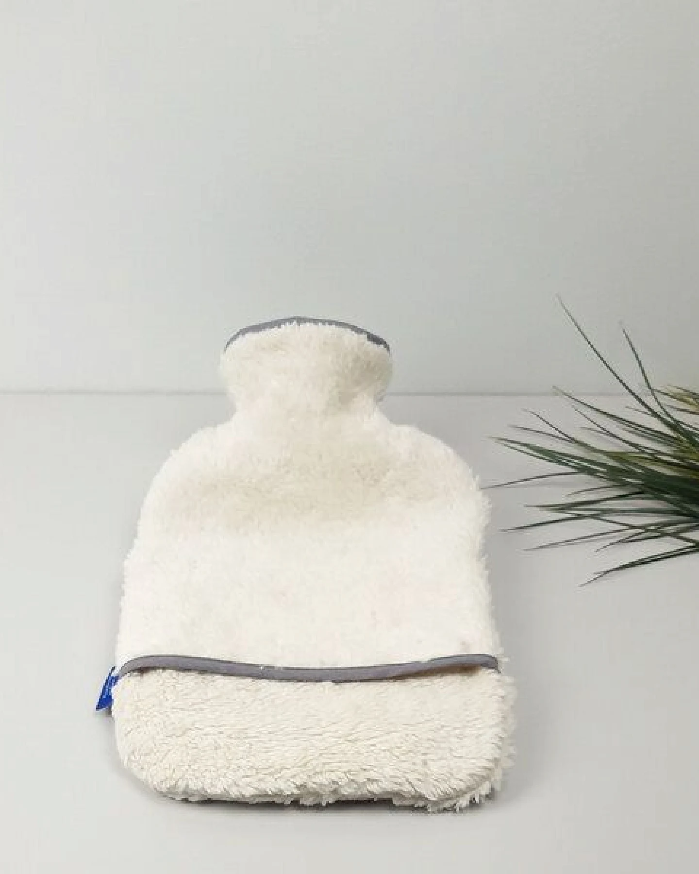 Flosinn Kuschelige Wärmflaschen aus Bio-Teddyplüsch. Wärmflaschenbezug und Wärmflasche. Verschiedene Farben – Ansicht 4
