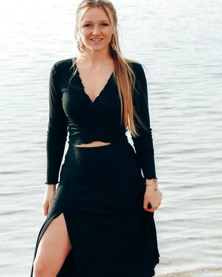 Vivien Joy Sommerrock mit Schlitz - Farrah Midiskirt