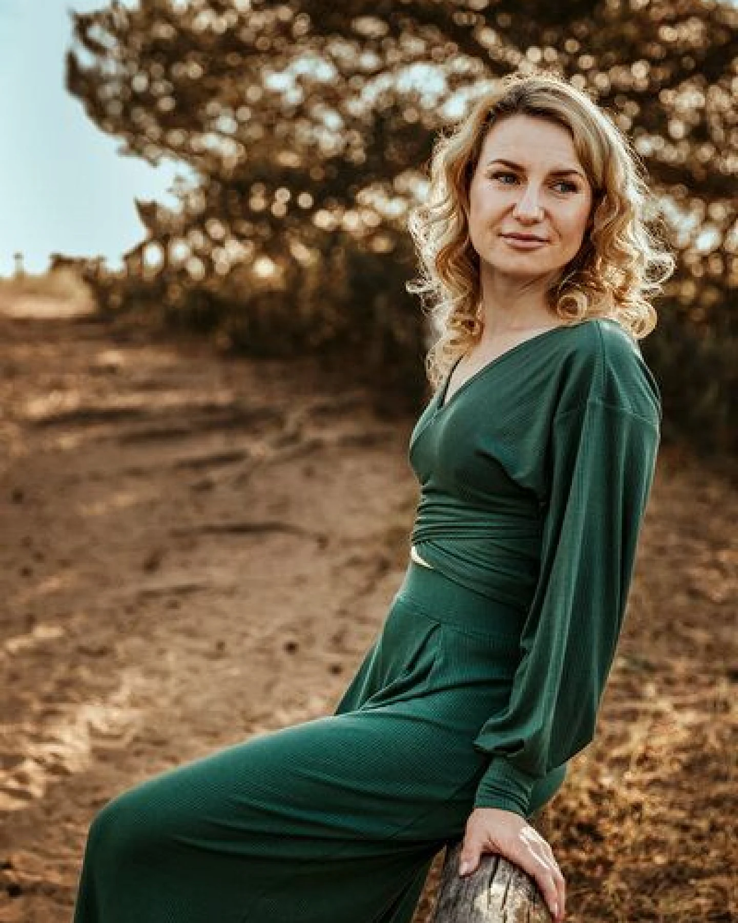 Vivien Joy High Waist Hose mit Falten - Farrah Comfy Pants – Ansicht 2