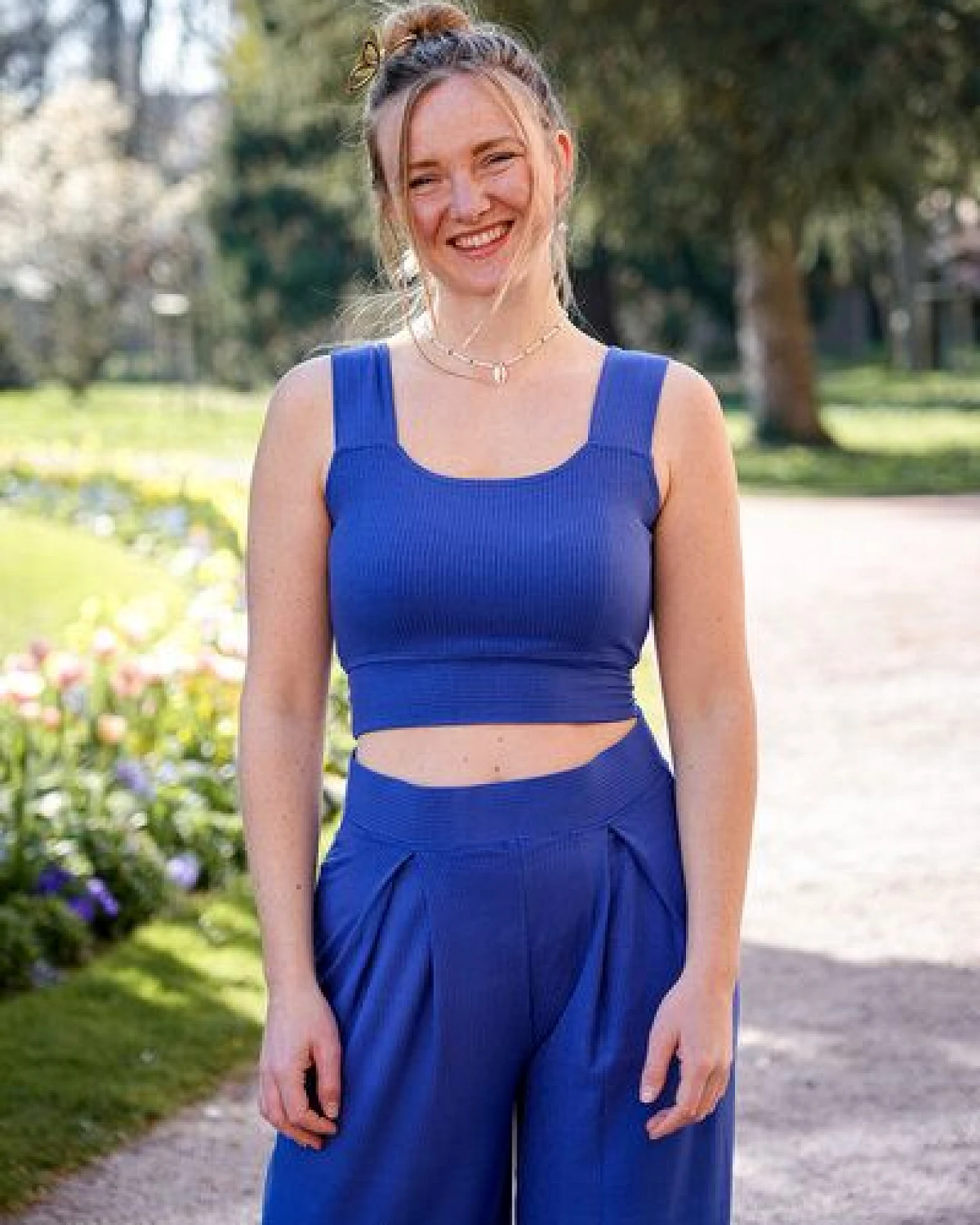 Vivien Joy High Waist Hose mit Falten - Farrah Comfy Pants – Ansicht 2