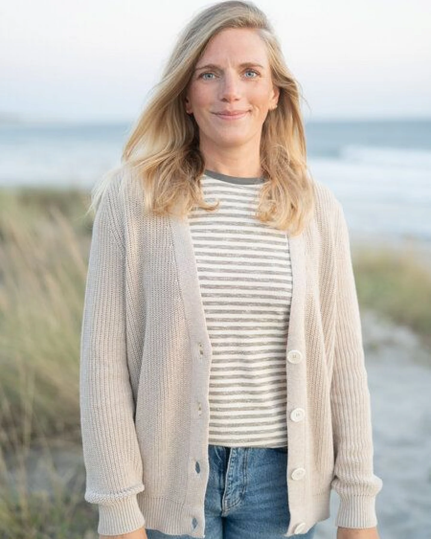 FUXBAU 4Seasons Frauen Strickjacke – Ansicht 3