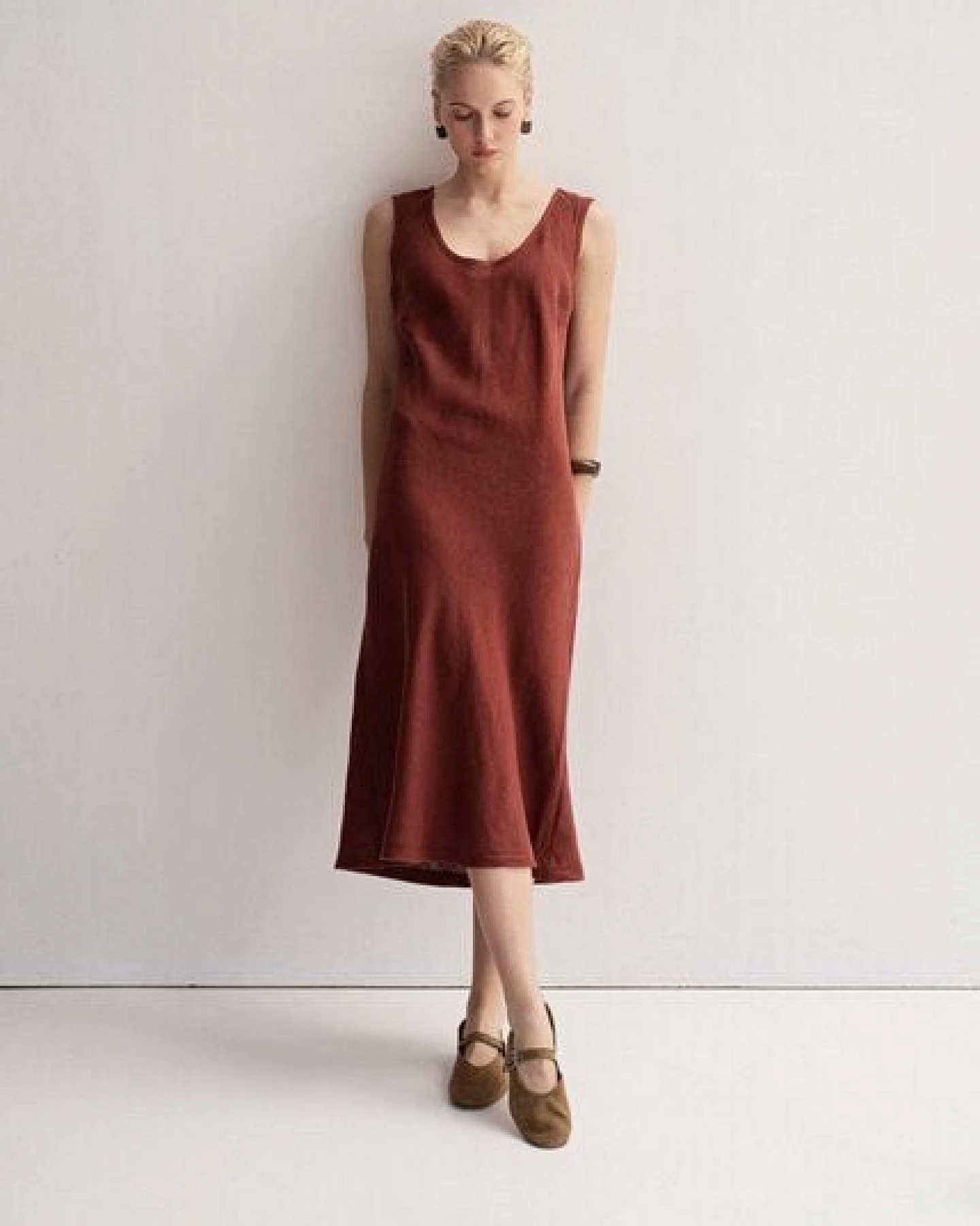 AmourLinen Ines Midi-Kleid aus Leinen – Ansicht 3