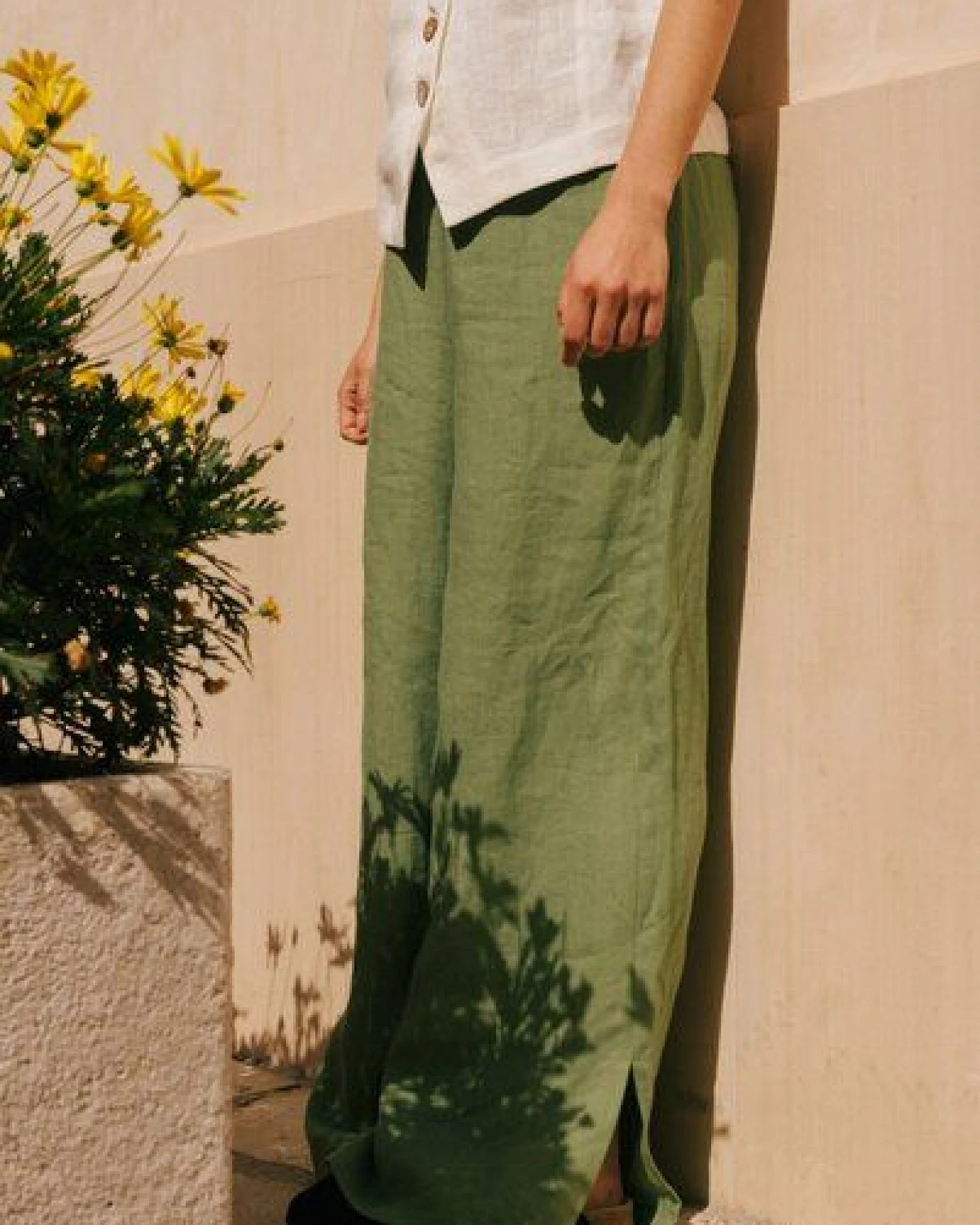 AmourLinen Leah weite Leinenhose mit Schlitzen – Ansicht 2