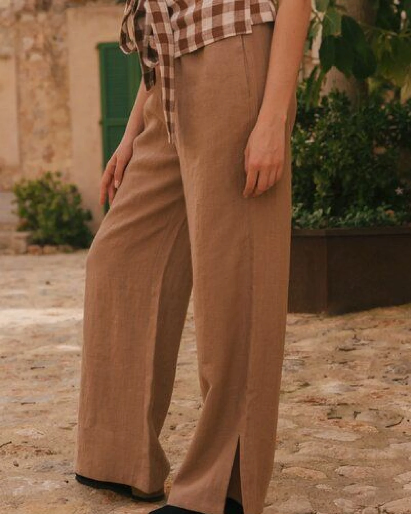 AmourLinen Leah weite Leinenhose mit Schlitzen – Ansicht 3