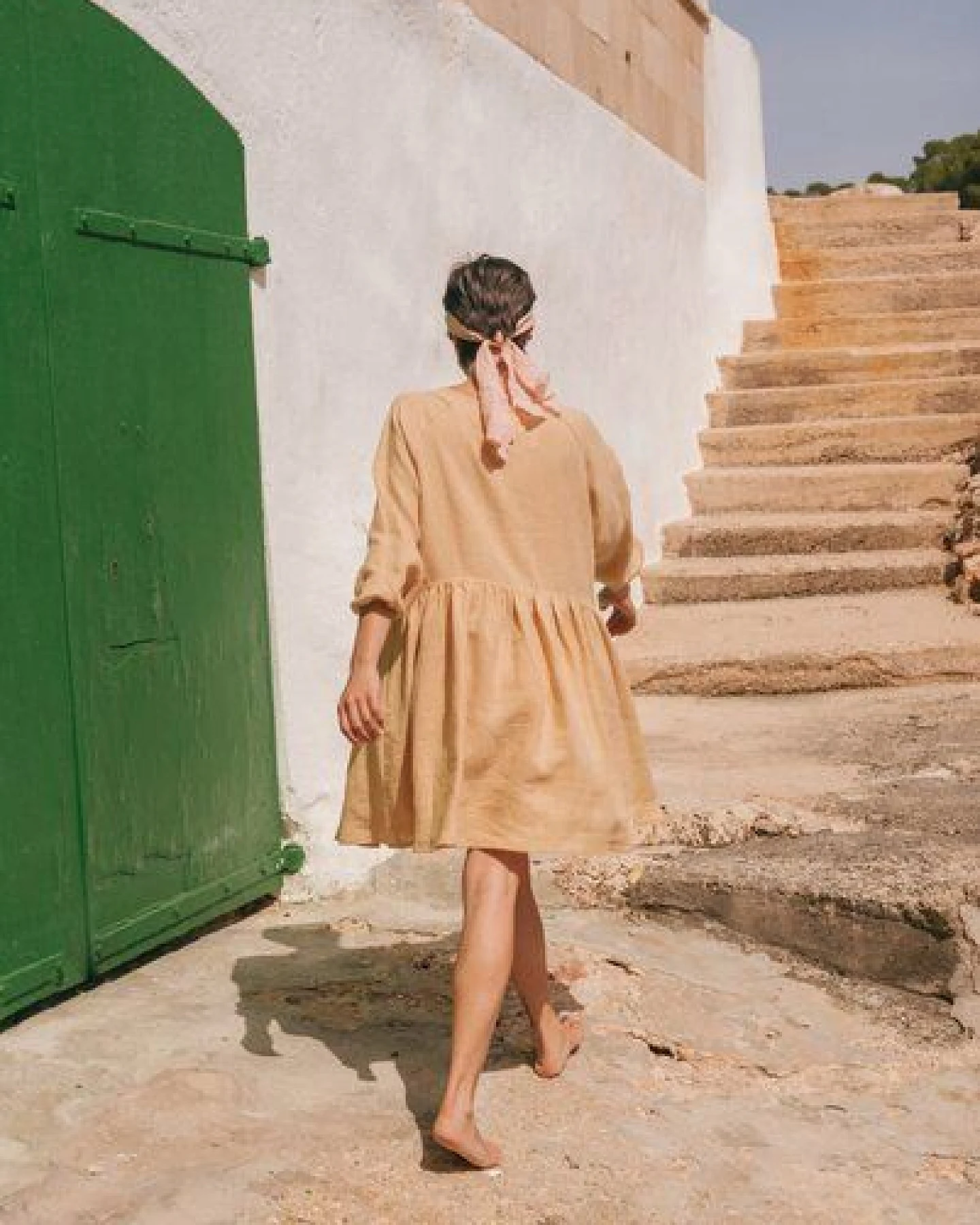 AmourLinen Sofia Kleid aus Leinen in Midilänge – Ansicht 2