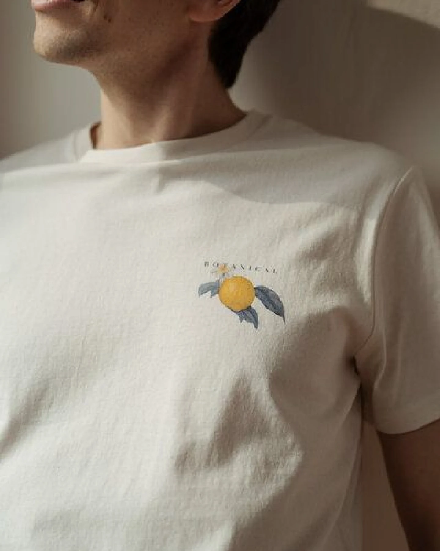 Kultgut Artdesign - Shirt aus recycelter Biobaumwolle / Botanical Gardens – Ansicht 3