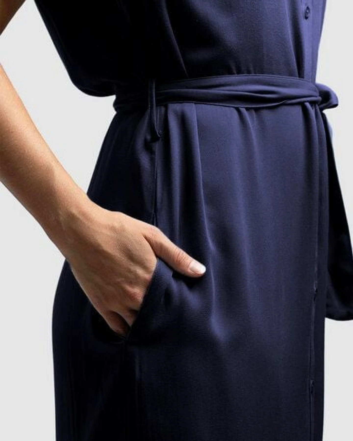 Zerum Kurzarm-Kleid Modell: Finja aus EcoVero Viskose – Ansicht 4
