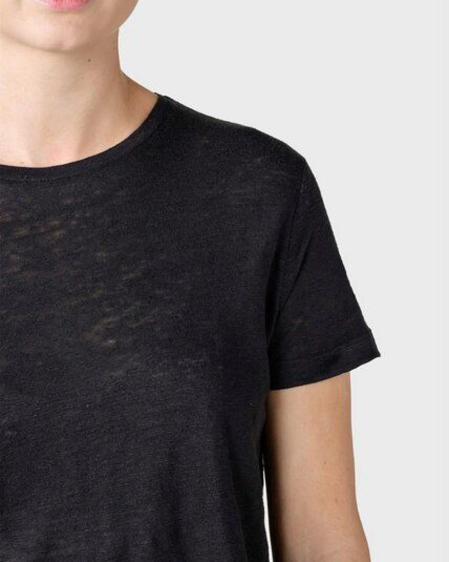 Klitmøller Collective Leinen T-shirt Modell: Rikke – Ansicht 4