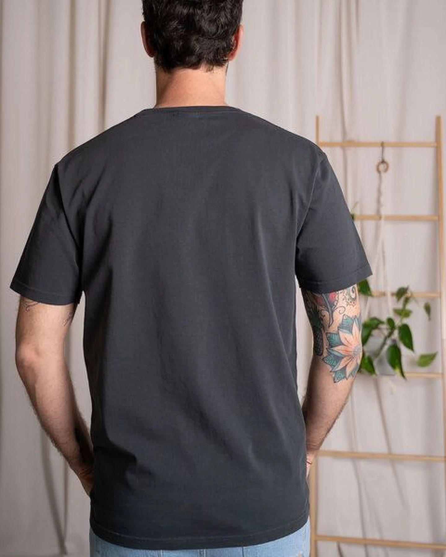 Vresh Clothing Vreddy - Regular T-Shirt aus Heavy-Jersey Biobaumwolle – Ansicht 2