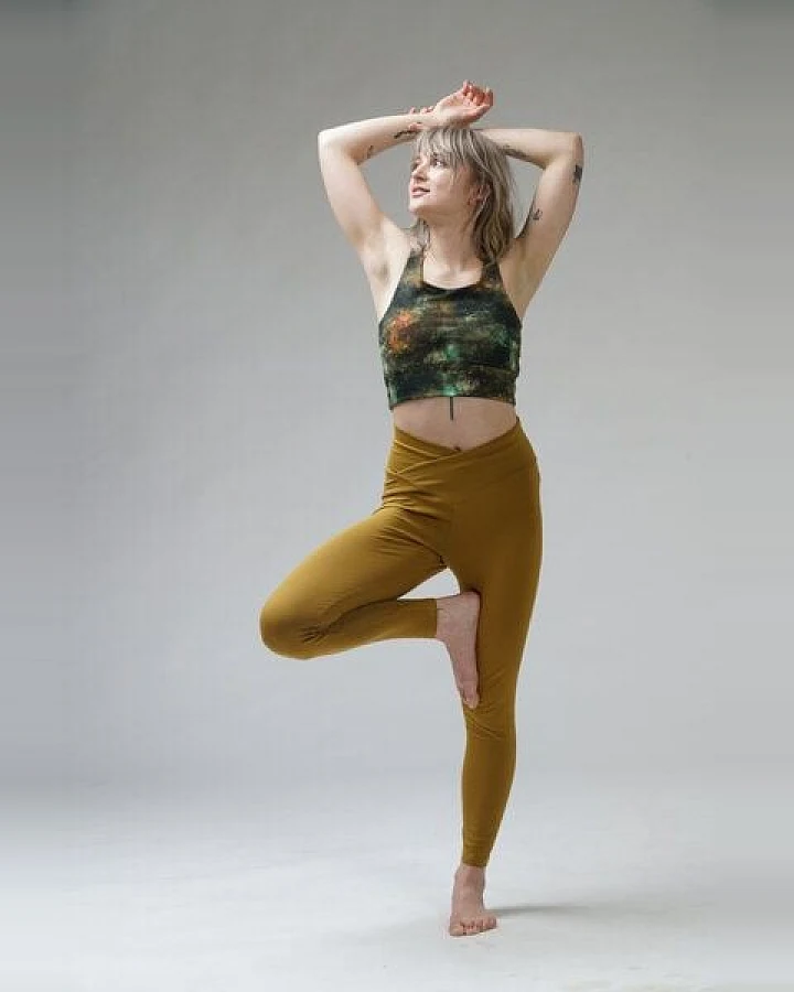 YogiLiebe Yoga Legging "Maitri" aus zertifizierter Bio-Baumwolle mit V high waist Bund