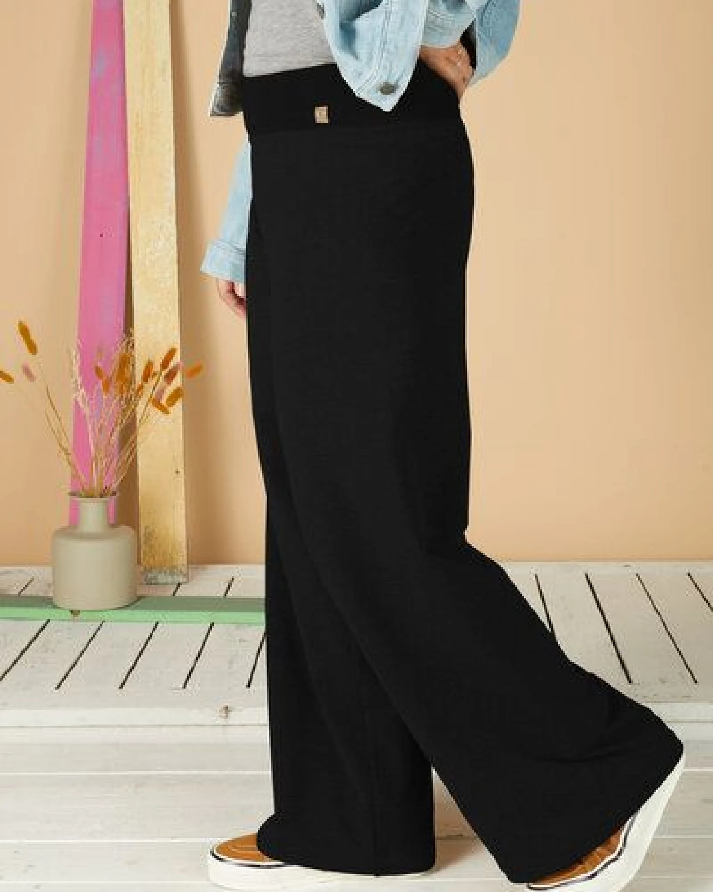 La Gitana Lässige Hose „Enja“ aus Bio French Terry, Passform: bequem in weitem Marlene Stil – Ansicht 3