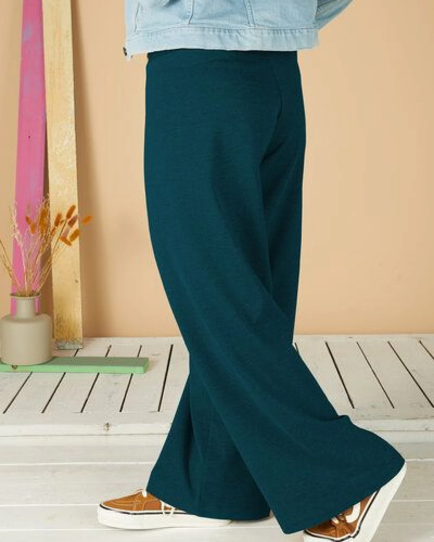 La Gitana Lässige Hose „Enja“ aus Bio French Terry, Passform: bequem in weitem Marlene Stil – Ansicht 4