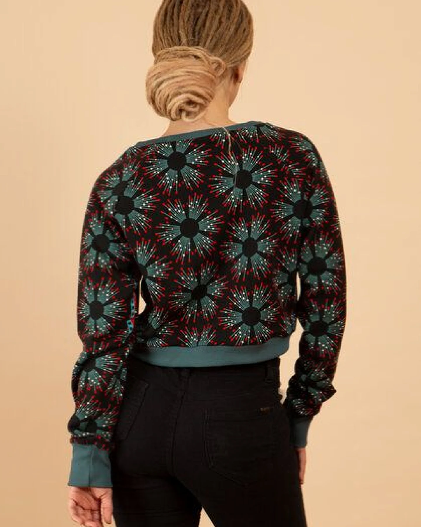 Die rote Zora Cropped Sweater Starlight – Ansicht 2