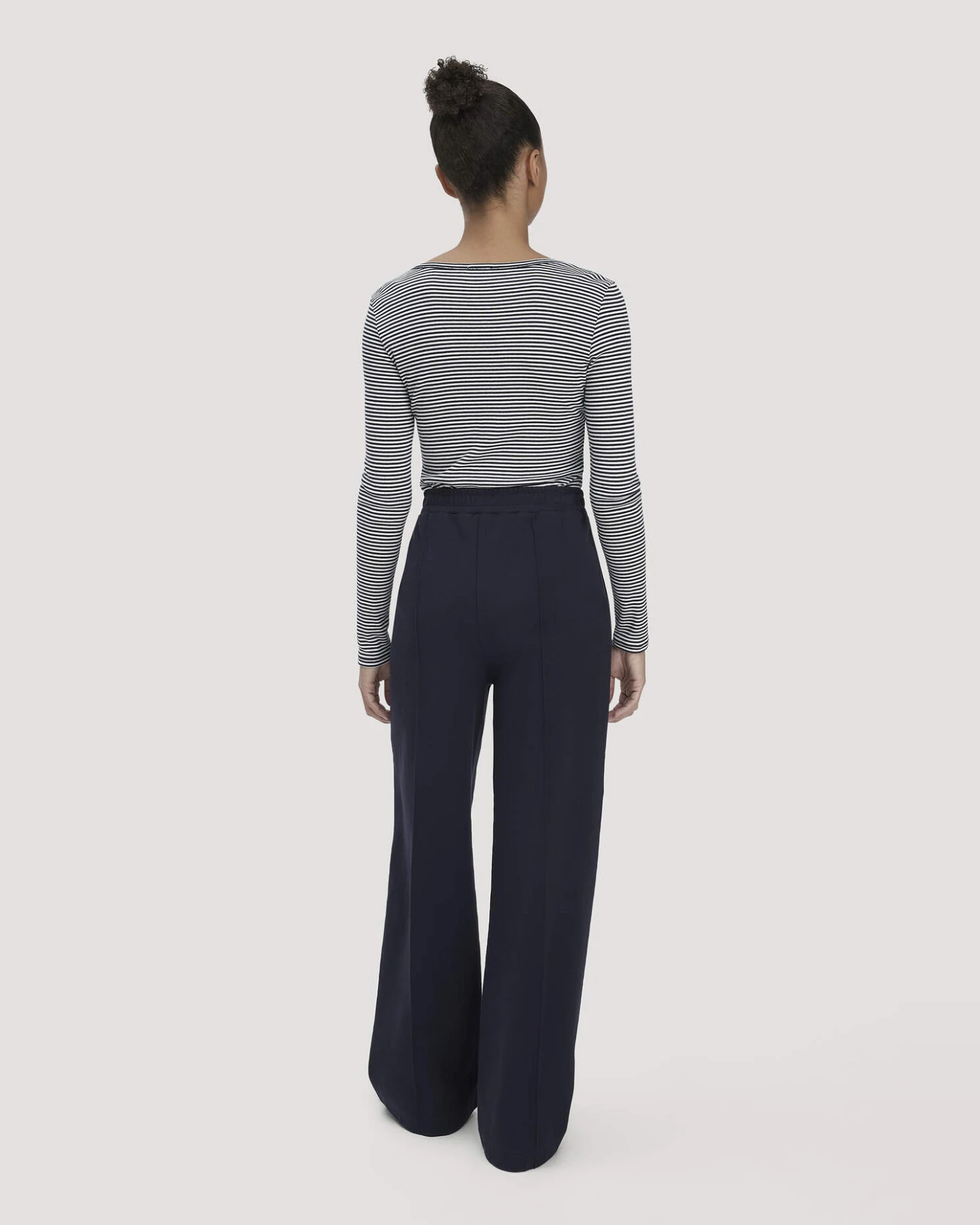 hessnatur Damen Jersey Hose Wide Leg Relaxed aus Bio-Baumwolle - blau - Größe 42 – Ansicht 2