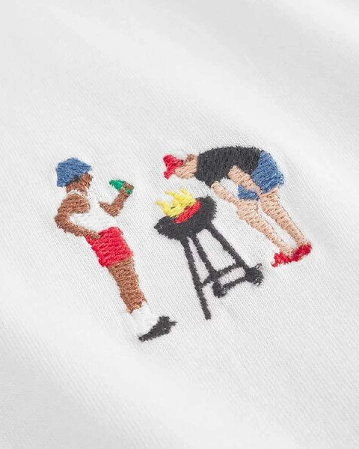 DEDICATED Klassisches T-Shirt mit BBQ Grill Stickerei