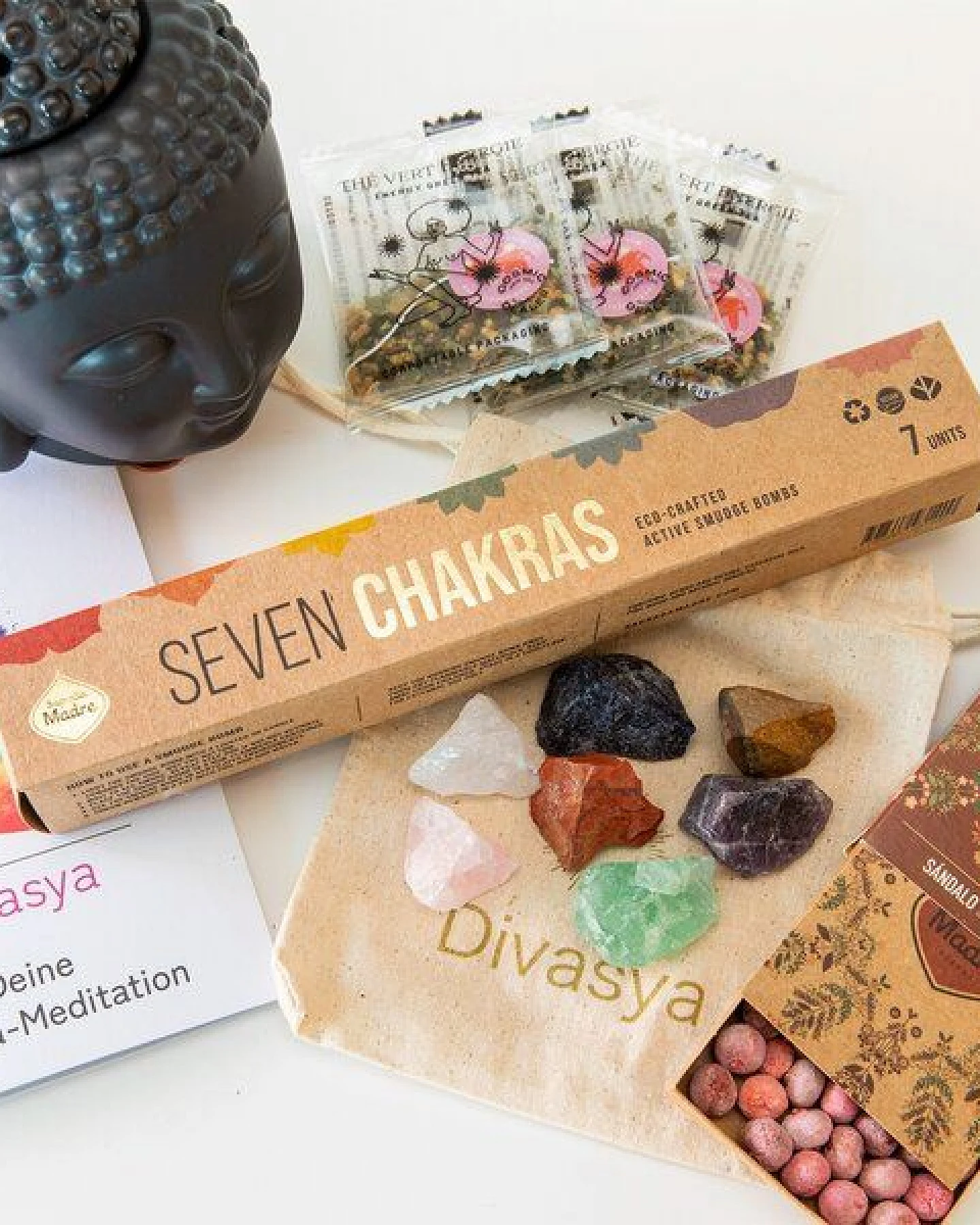 Divasya Geschenkset "Chakra Meditation"- spirituelles Erlebnis in Geschenkbox – Ansicht 3