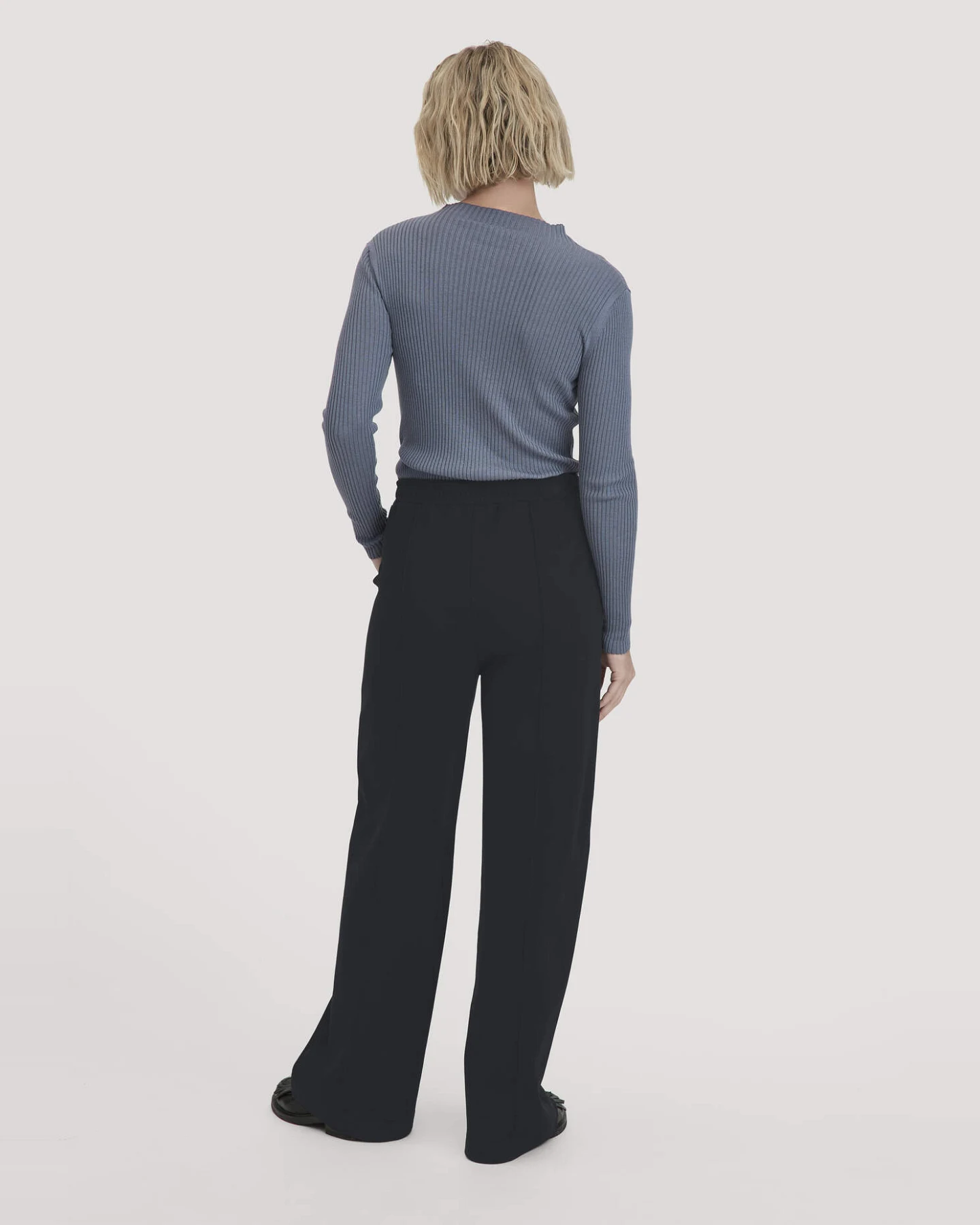 hessnatur Damen Jersey Hose Wide Leg Relaxed aus Bio-Baumwolle - schwarz - Größe 34 – Ansicht 2