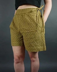 Produktseite: Komodo Baumwoll-Shorts Modell: Maya